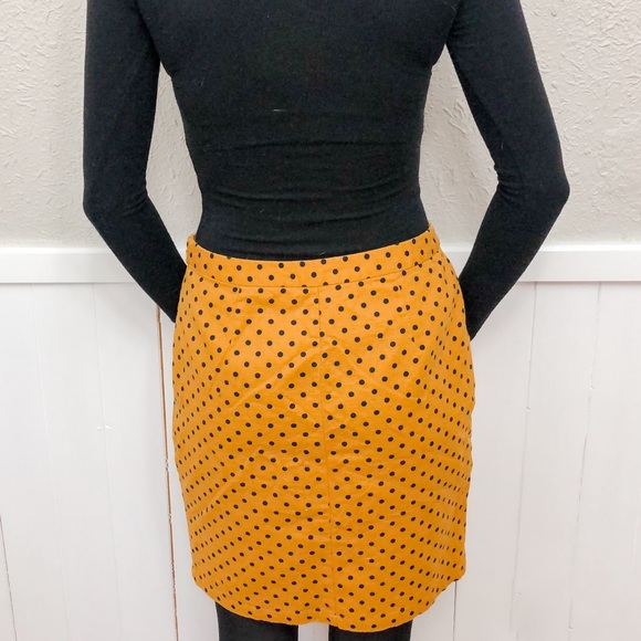 Polkadot skirt - Picture 4 of 4